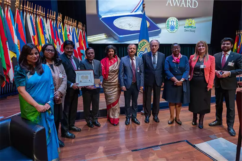 Image caption: Mr. D. Sothi Selvam, Director General, ICC, along with Dr. R. Narayanan, Advisor for CWC Help Desks, ICC, Ambassador Fernando Arias, Director General of the OPCW, Ambassadorr of India at Netherlands & permanent representative of OPCW and Chairperson, NACWC, Government of India.